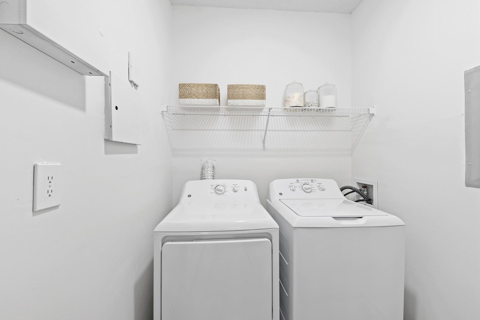 Full size washer and dryer, in-unit